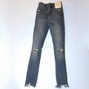 NWT Abercrombie Super Skinny Ankle High Rise (Size 24/00R)